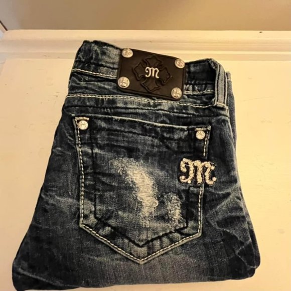 Miss Me Low Rise Embellished Embroidered Boot Jeans - Picture 12 of 14